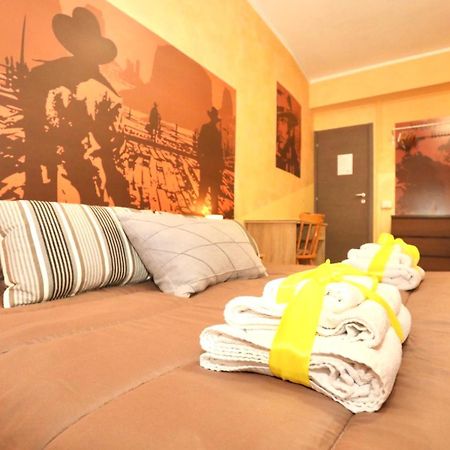 Movie Home Guesthouse Рим Екстериор снимка