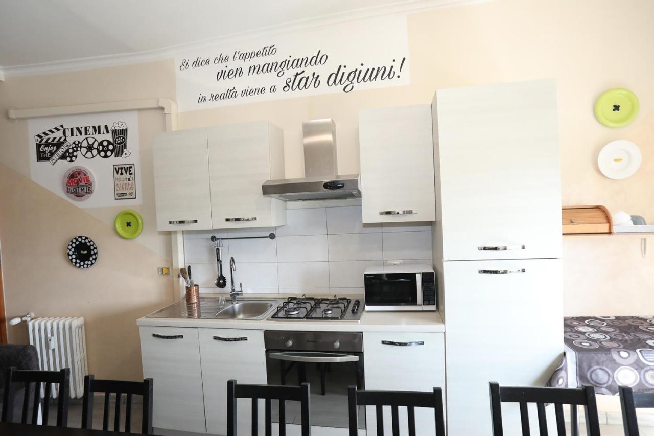 Movie Home Guesthouse Рим Екстериор снимка