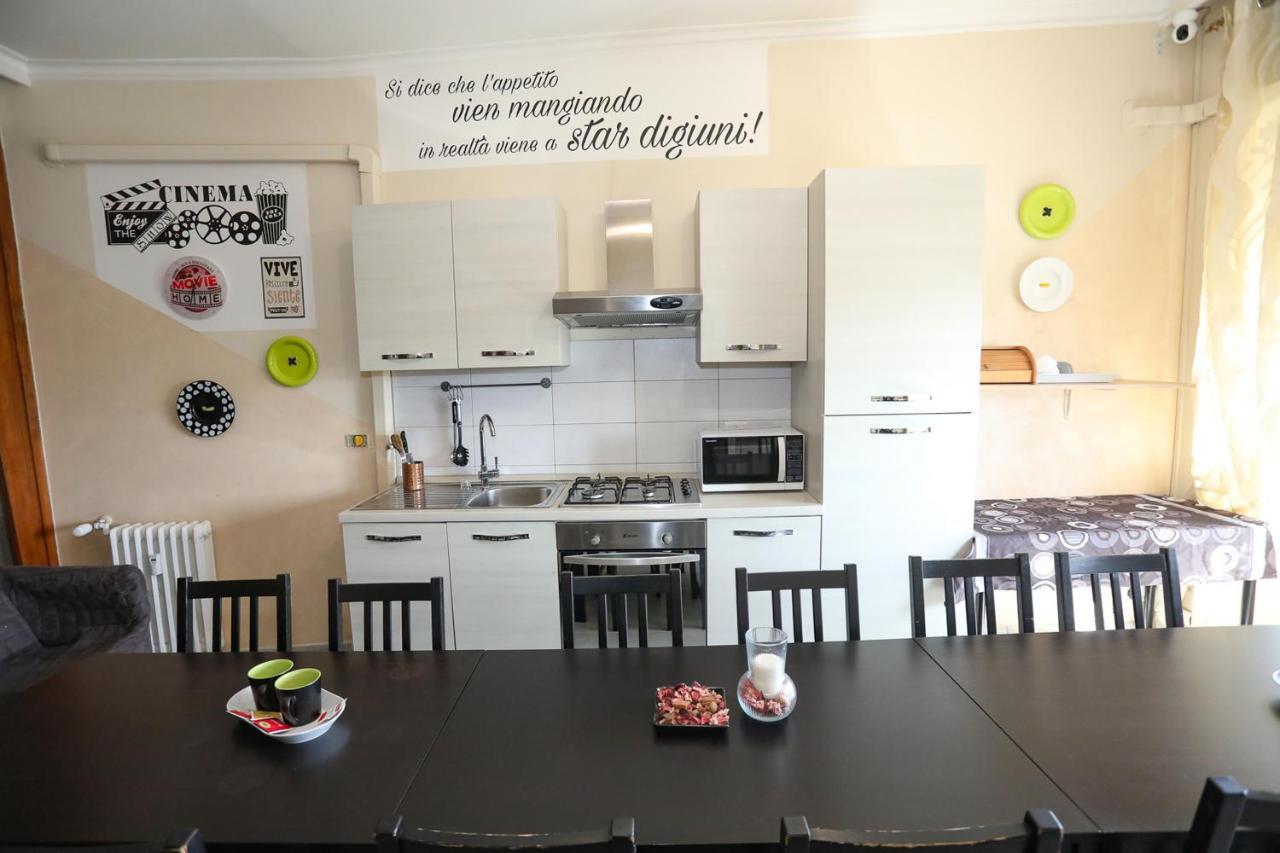 Movie Home Guesthouse Рим Екстериор снимка