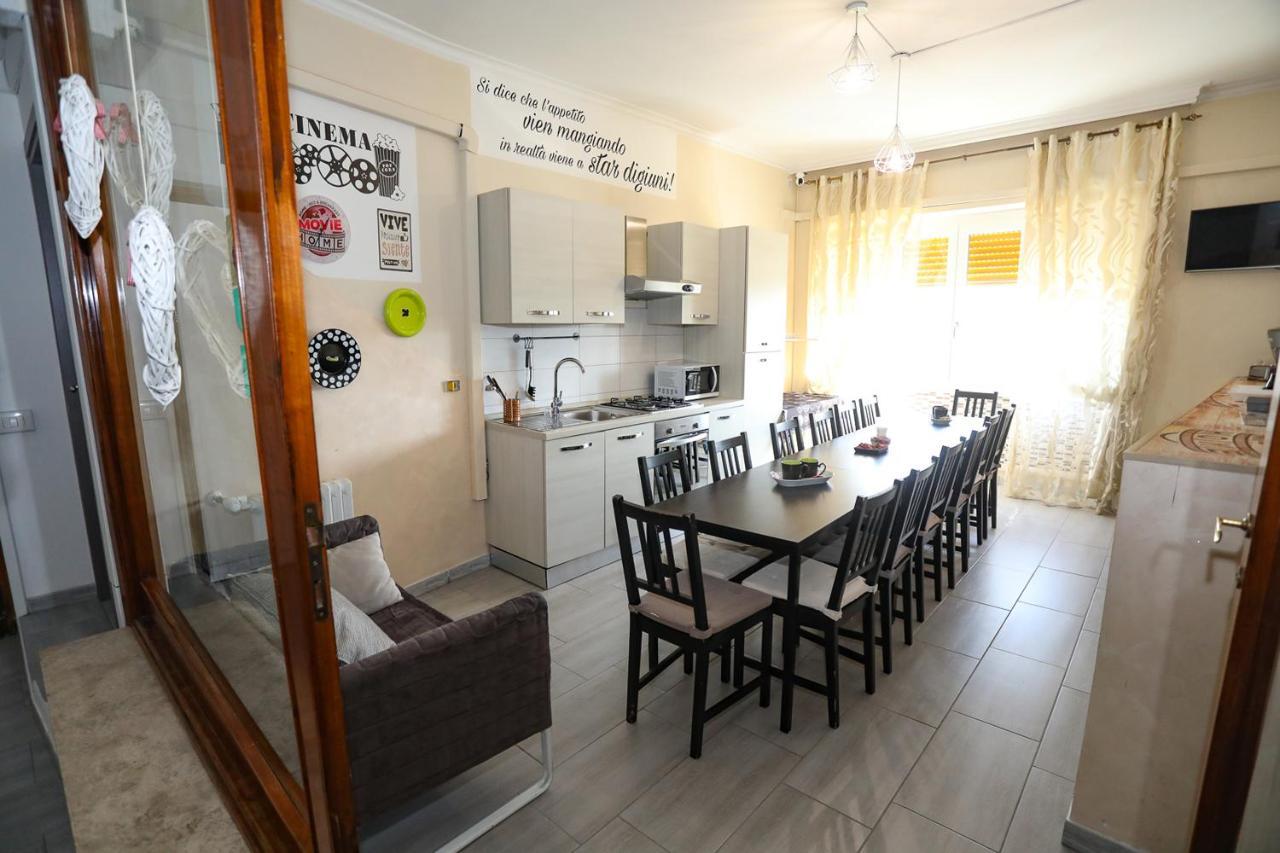Movie Home Guesthouse Рим Екстериор снимка
